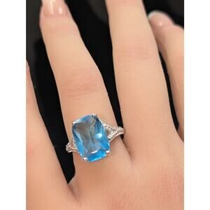 Blue Glass Silver Tone Ring Size 6